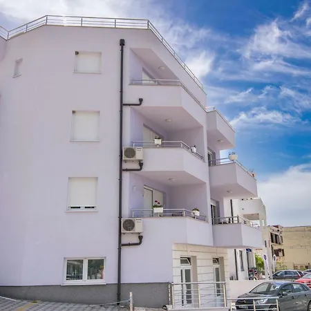Apartment Olgica 2+2 Makarska